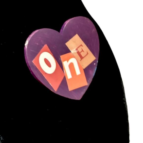 Valentines Day Brooch Heart One Pin Wood Handpainted Folk Art Simple Purple. - Picture 3 of 16